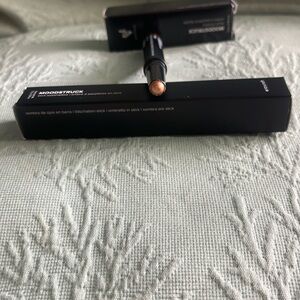 Younique Stick eyeshadow